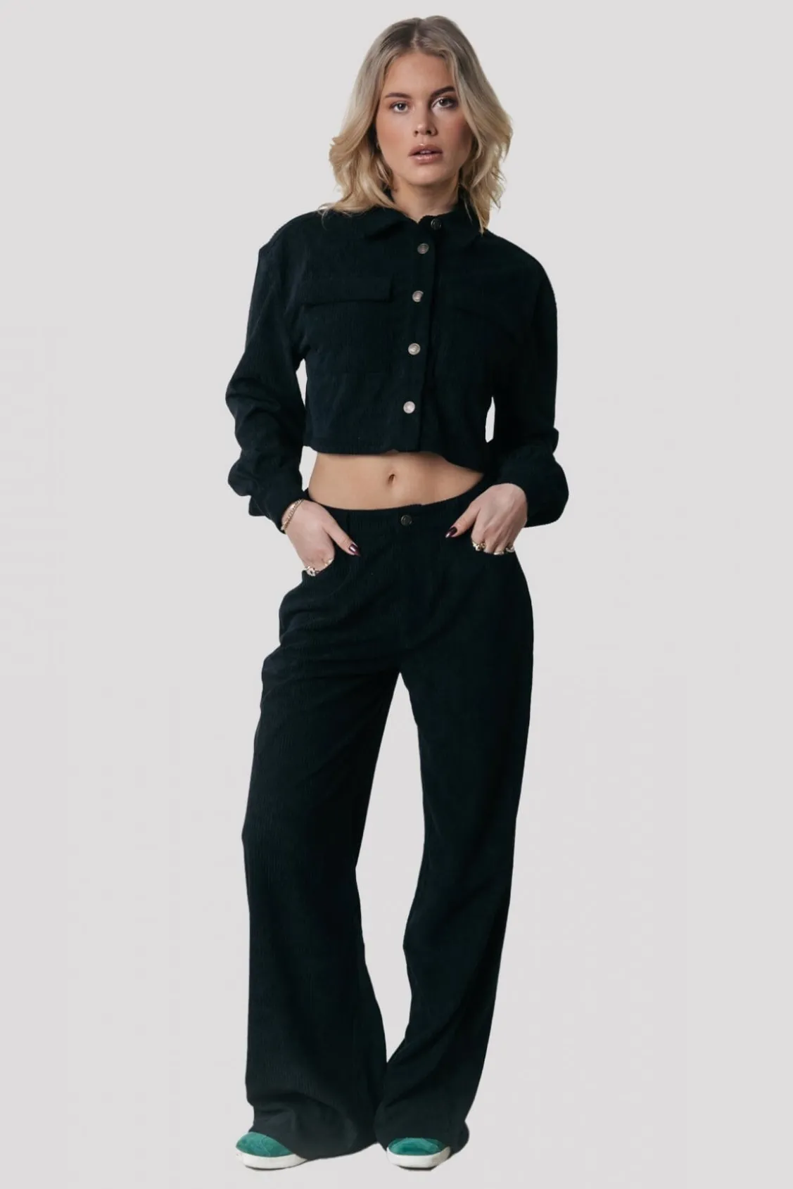 Gaias Corduroy Pants | Black