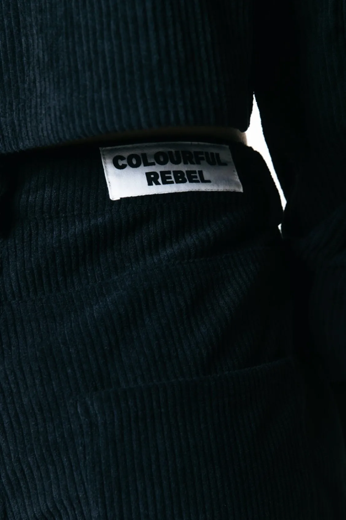 Gaias Corduroy Pants | Black
