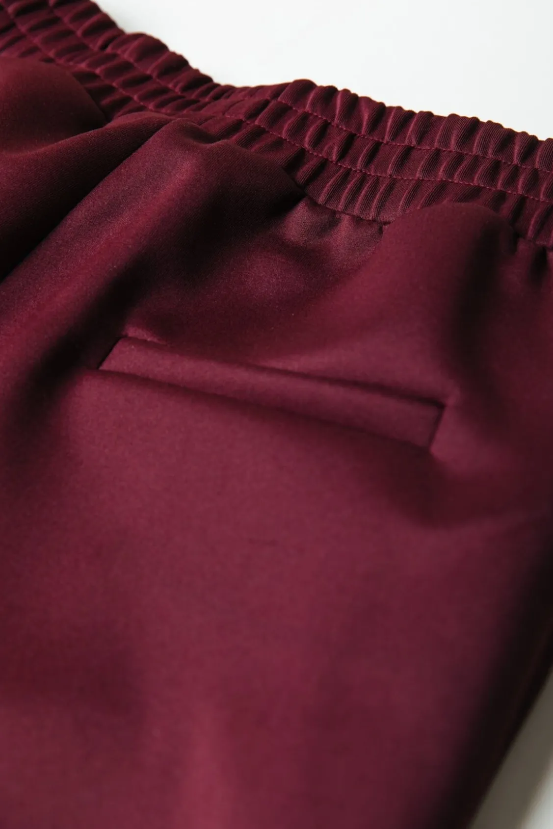Jiby Pintuck Pants | Port Red