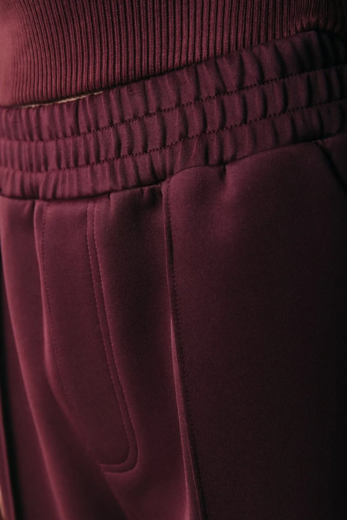 Jiby Pintuck Pants | Port Red