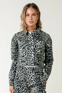 Olle Leopard Cropped Denim Blouse | Beige