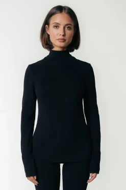 Uni Fitted Turtleneck Top | Black