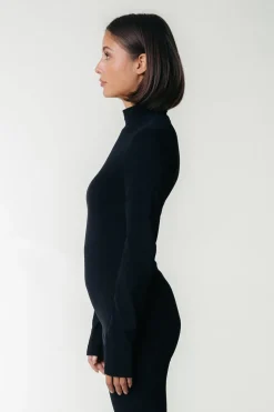 Uni Fitted Turtleneck Top | Black